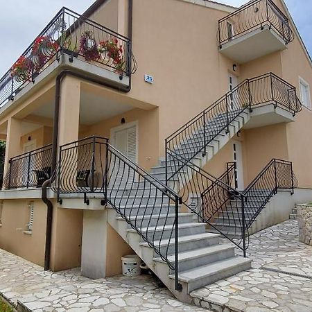 Apartmani Tomislav Krk Town Extérieur photo