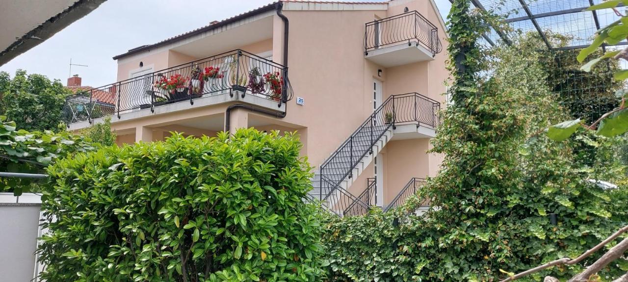 Apartmani Tomislav Krk Town Extérieur photo