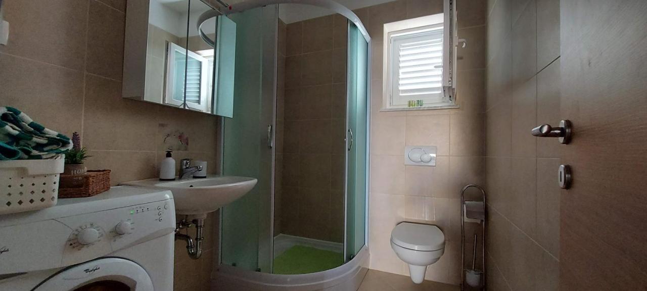 Apartmani Tomislav Krk Town Extérieur photo